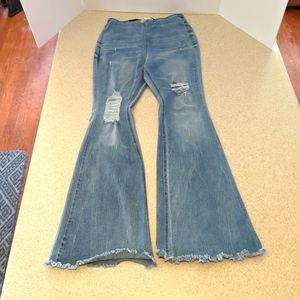 Women's size 9 stretch denim jeans by Tinseltown-form fitting